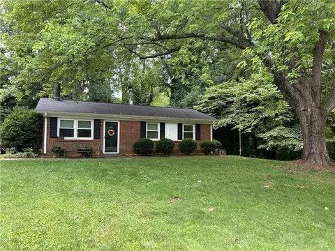 307 Pin Oak Dr, King, NC 27021