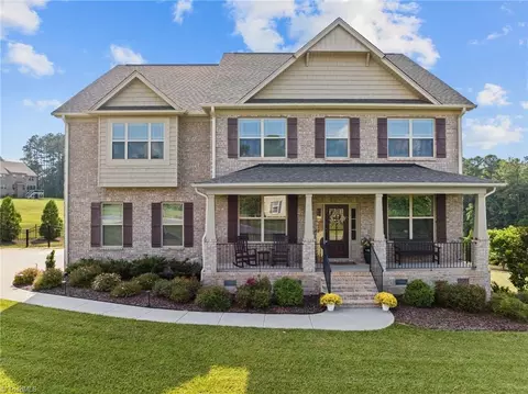 6705 Lunsford Ct, Summerfield, NC 27358