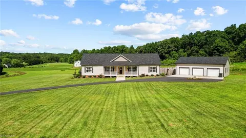 1116 Cable Creek Rd, Asheboro, NC 27205