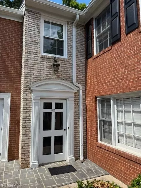 313 Hanover Arms Ct, Winston Salem, NC 27104