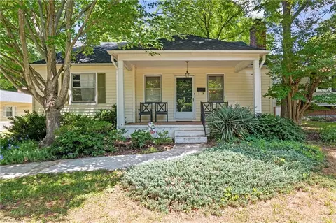 2379 Parkway Dr, Winston Salem, NC 27103