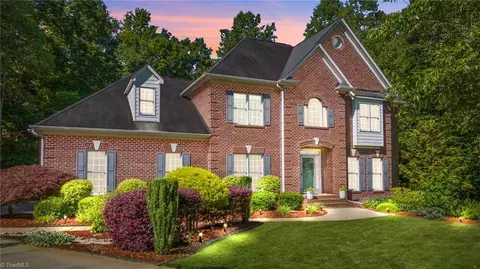 408 Pebble Ridge Ct, Greensboro, NC 27455