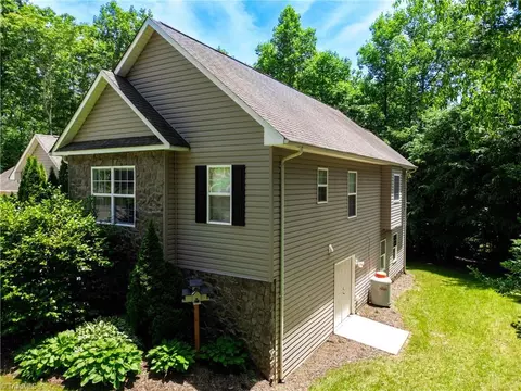 Exterior - 211 Franklin Ct, Purlear, NC 28665 photo 2 of 6