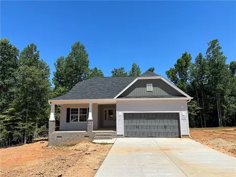 6560 Rogers Farm Rd, Pleasant Garden, NC 27313
