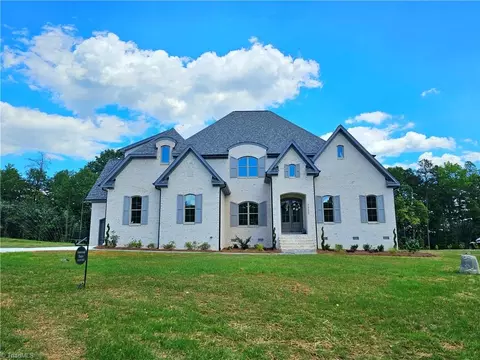7522 Shadow Creek Dr, Summerfield, NC 27358