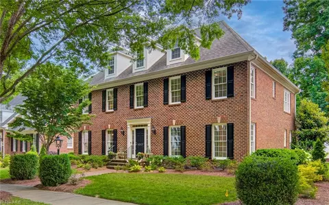 5212 Bodie Ln, Greensboro, NC 27455