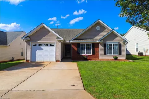 6114 Trotting Pl, Greensboro, NC 27405