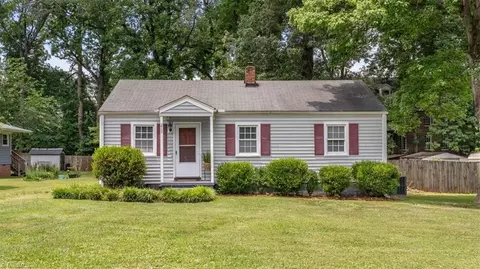 219 Friendway Rd, Greensboro, NC 27409