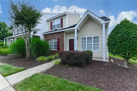 4555 Cross Ridge Ln, Greensboro, NC 27410