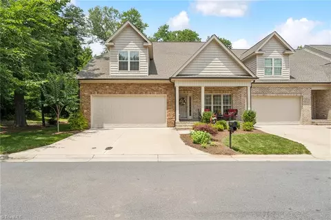 200 Jordan Crossing Ave, Jamestown, NC 27282