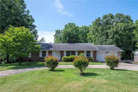 2520 Reynolds Park Rd, Winston Salem, NC 27107