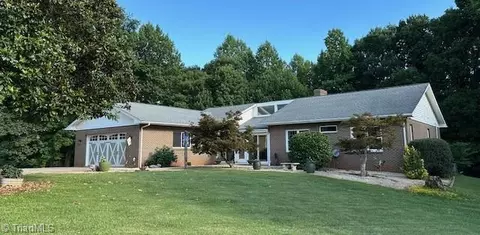 418 Cristi Ln, Dobson, NC 27017