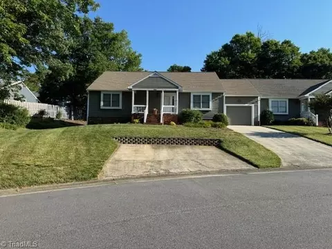 1806 Brunswick Ct, High Point, NC 27262