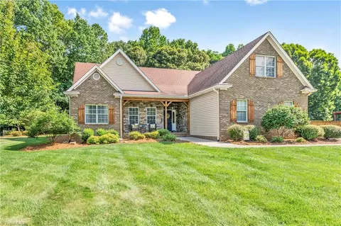 350 Covington Dr, Advance, NC 27006