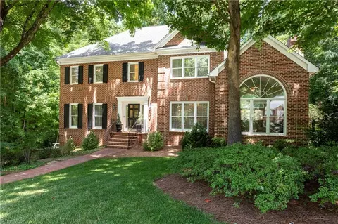 114 Trafalgar Dr, Lexington, NC 27292