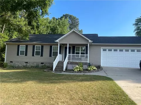 7527 Turnpike Rd, High Point, NC 27263