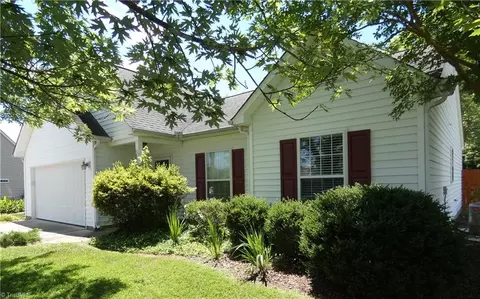 3701 Tuxford Ln, Jamestown, NC 27282
