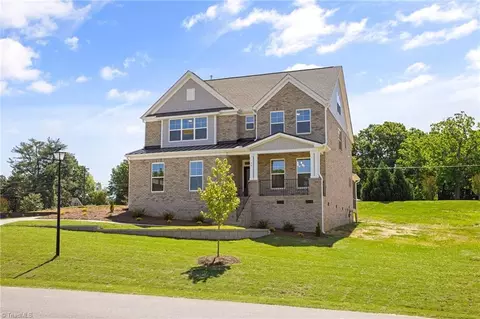 7906 Gander Ct E, Greensboro, NC 27455