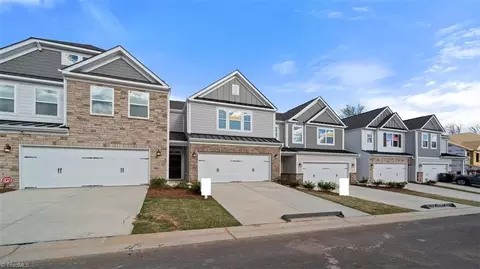5014 Moonlight Ridge Dr, Greensboro, NC 27455