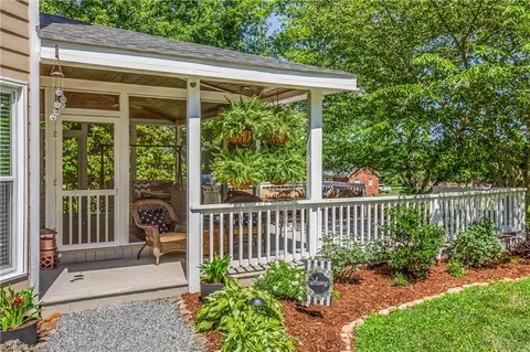 7206 Bridlewood Dr, Trinity, NC 27370 photo 41