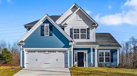 907 Fairmile Dr, Greensboro, NC 27455