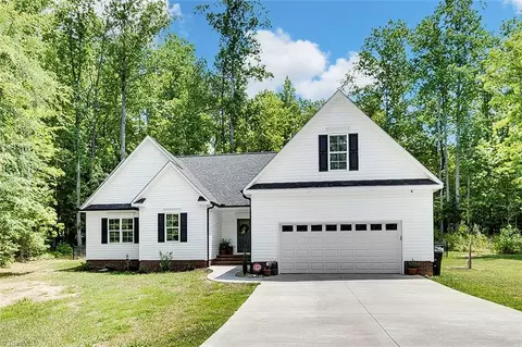 1931 Wisteria Ln, Asheboro, NC 27205