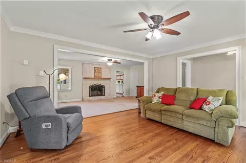 3106 Rolling Rd, High Point, NC 27265 photo 8