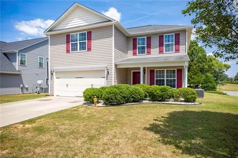 4911 Cleburne Meadows Dr, Winston Salem, NC 27101