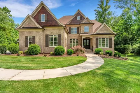 7505 Shadow Creek Dr, Summerfield, NC 27358