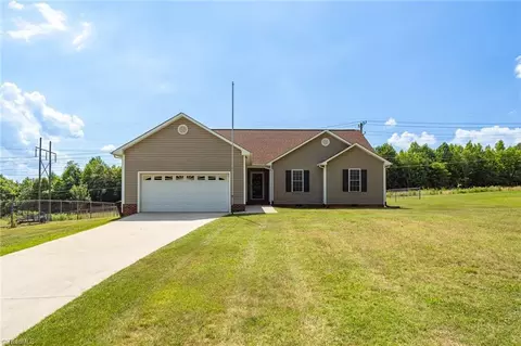 4850 Regalwood Dr, Winston Salem, NC 27107