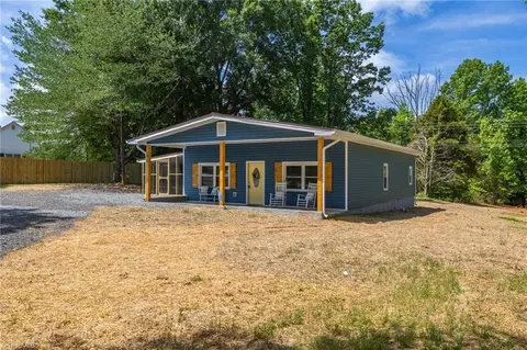 1410 Harrison Crossroad Loop, Reidsville, NC 27320