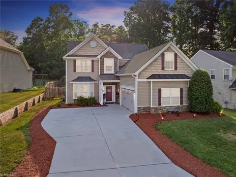 2640 Crosland Hill Dr, Winston Salem, NC 27106