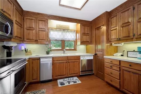 Kitchen - 1297 Boiling Springs Rd, Purlear, NC 28665 photo 2 of 6