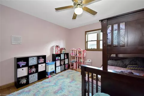 Bedroom - 1297 Boiling Springs Rd, Purlear, NC 28665 photo 8 of 8