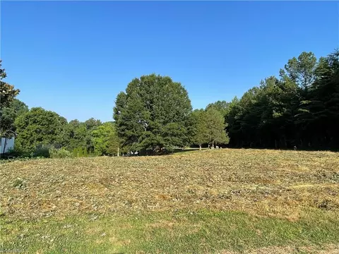 465 Bremen Garden Dr, Lexington, NC 27295