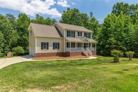 8094 Meadow Springs Pl, Stokesdale, NC 27357