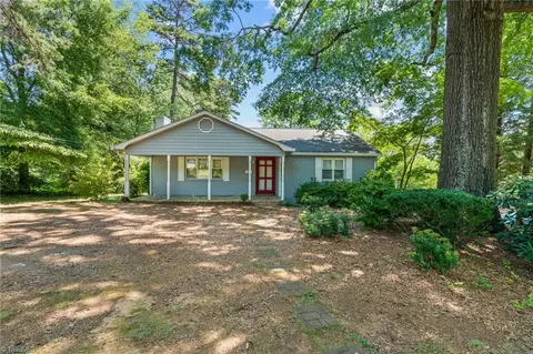 43 Evergreen Dr, Winston Salem, NC 27106