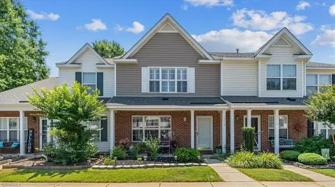 6314 Sweetbay Dr, Whitsett, NC 27377