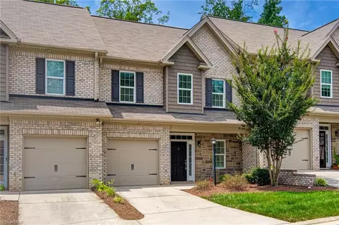 3 Pisgah Forest Cir, Greensboro, NC 27455