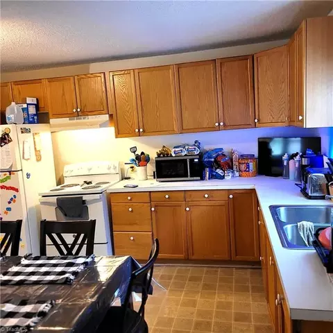 Kitchen - 4939 Lake Darr Rd, Trinity, NC 27370 photo 1 of 1