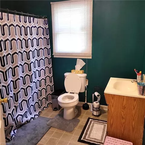 Bath - 4939 Lake Darr Rd, Trinity, NC 27370 photo 2 of 2