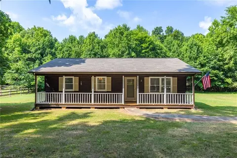 7336 Davis Country Rd, Randleman, NC 27317