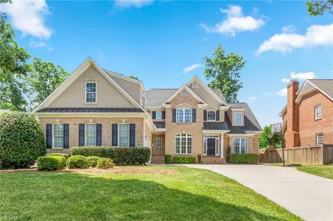 14 Middlefield Ct, Greensboro, NC 27455