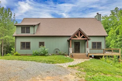 1035 Sandy Ridge Trl, Pinnacle, NC 27043