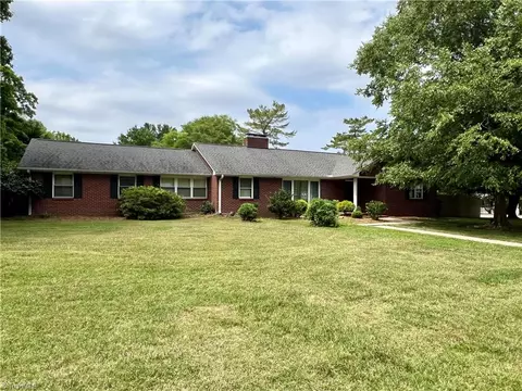 317 Joyce Ln, Kernersville, NC 27284