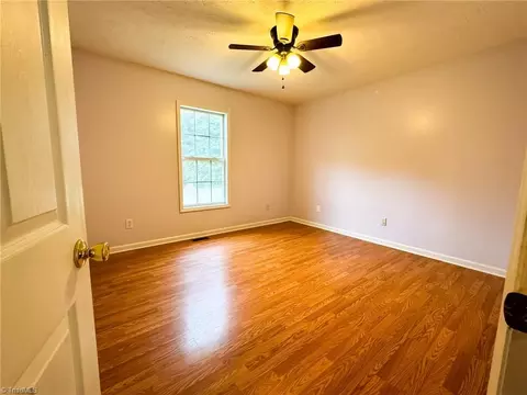 112 Conifer Ct, King, NC 27021 photo 18