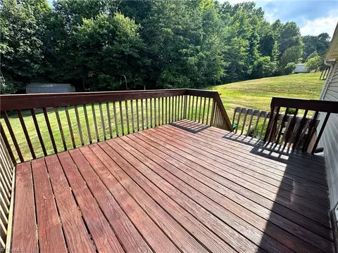 112 Conifer Ct, King, NC 27021 photo 8