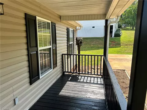 112 Conifer Ct, King, NC 27021 photo 9