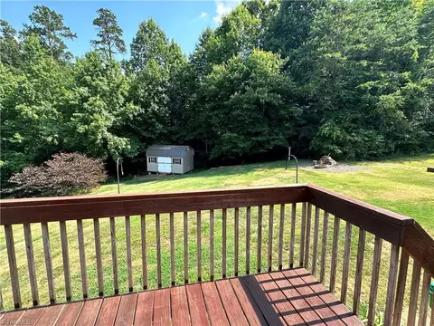 112 Conifer Ct, King, NC 27021 photo 7