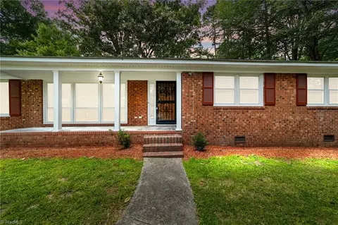 5108 Lakeshore Ct, Greensboro, NC 27407